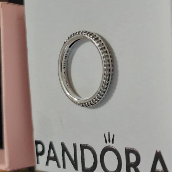 Jolie bague PANDORA taille 44,  argent sterling 925 - Picture 2 of 4